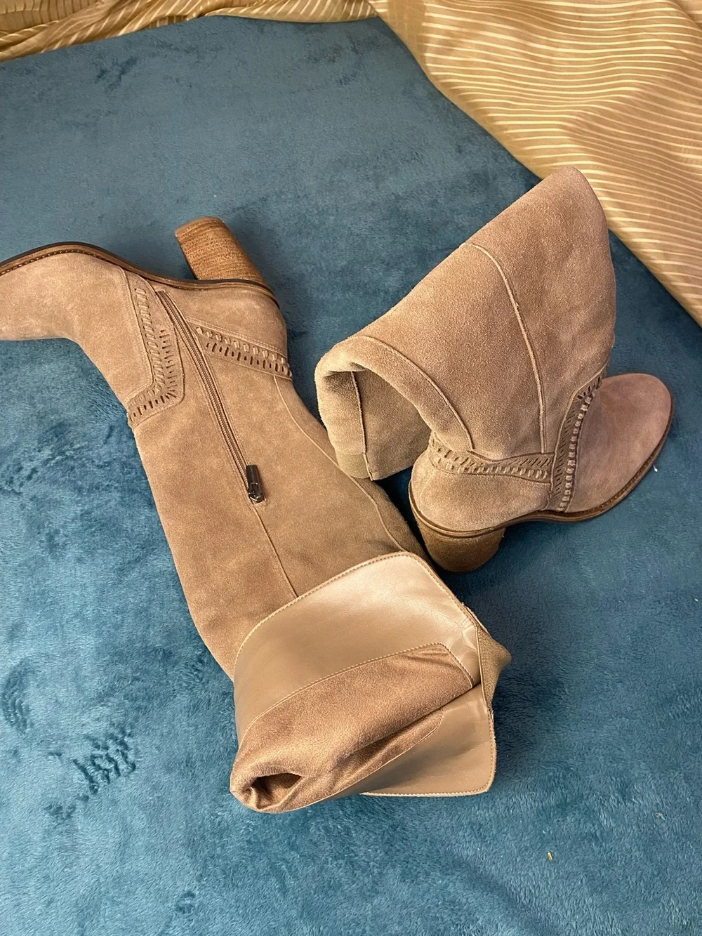 VINCE CAMUTO Tan Suede Leather Over-the-Knee 4” Heel Boots, 9, zipper, elastic